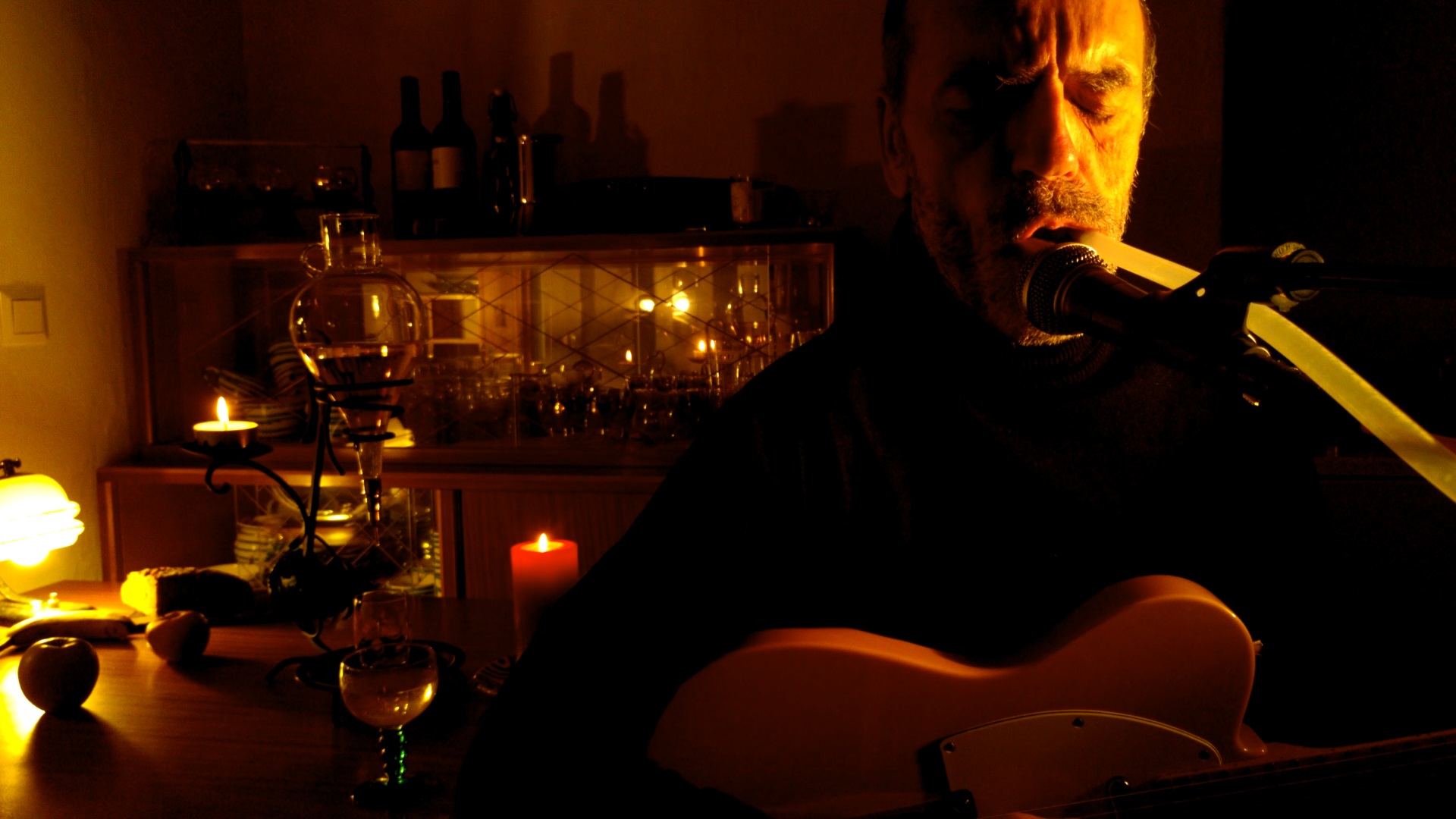 Axel Rab - Im Herbst Herbert - in der Weinststube mit Gitarre und Talkbox